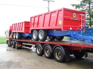 Marshall Agricultural Trailers Manufacturer - Lorry delivering QM/12s